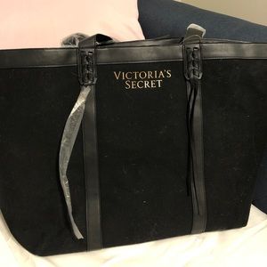 New black tote